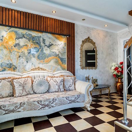 Luxurious Villa With Lush Garden And Huge Terrace Near Herastrau Park Bucureşti Exterior foto